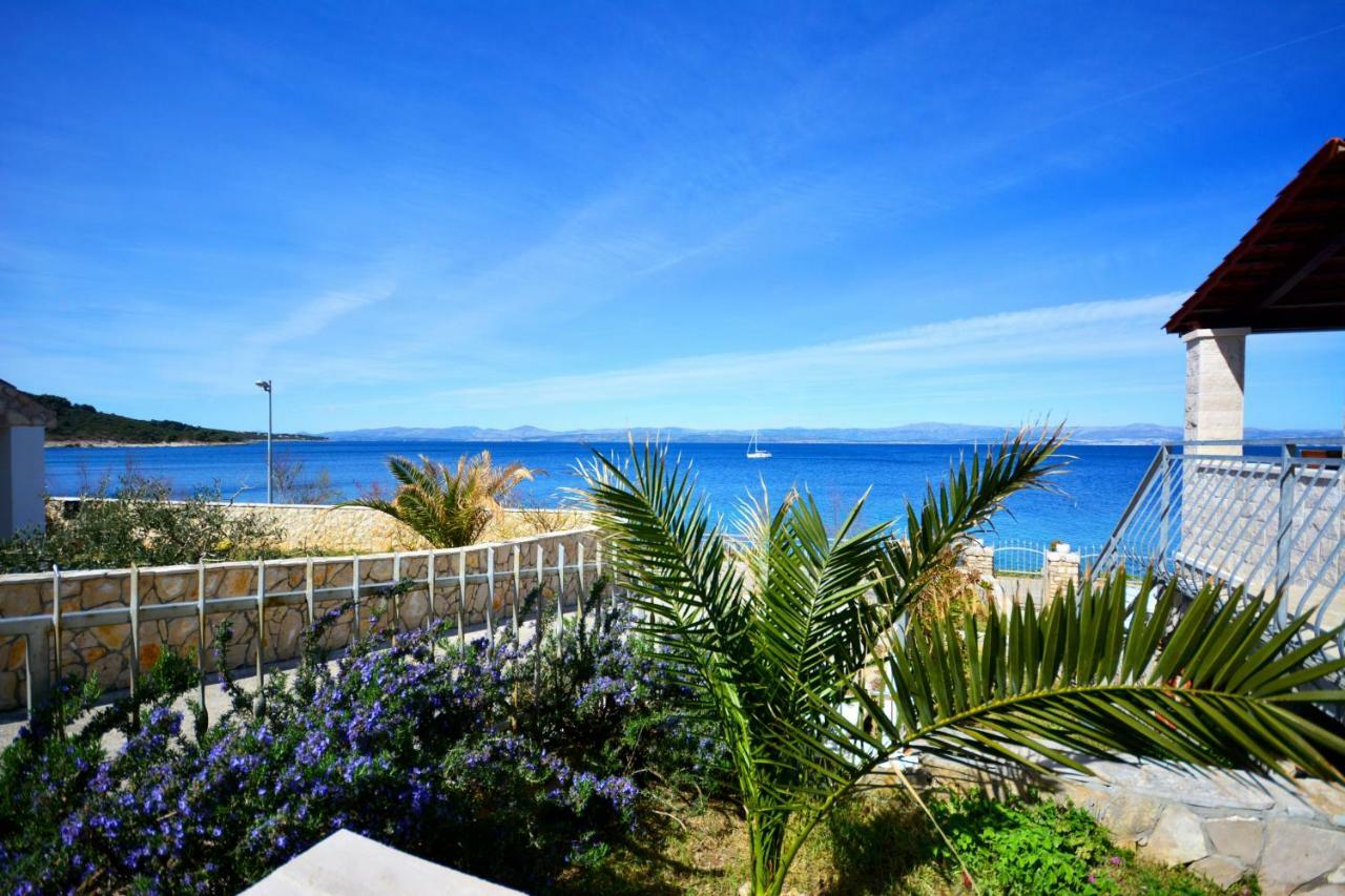 Schoenes Ferienhaus Direkt Am Meer Стоморска Экстерьер фото