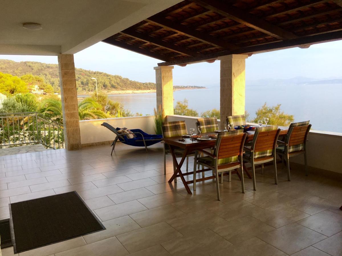 Schoenes Ferienhaus Direkt Am Meer Стоморска Экстерьер фото